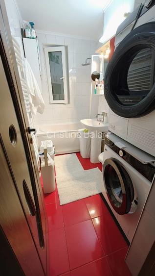 PROPRIETAR: 3 Camere decomandate | Etaj 4 /4 | locatie grozava !! Bacau, Str. Ma - 7