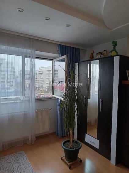 Apartament 2 cam., Bd. Fratii Golesti, Pitesti, et.4/8, an 1993, 70 mp - 6
