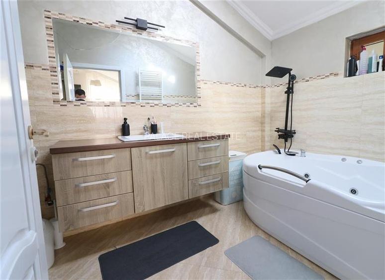 Apartament 3 camere  NICOLINA - 16