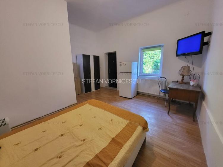 Casa pentru Investitie compartimentata in 5 apartamente - 14