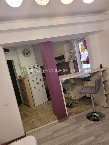 Dristor, garsoniera, 3 minute metrou, bloc mixt, moderna - 14