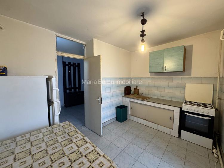 3 cam, 74 mp. decomandat, fara imbunatatiri, et.4, acoperis, Cuza Voda - 4