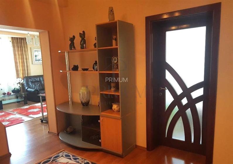 PUNCTELE CARDINALE - BLOC IZOLAT - 3 CAMERE - 2 BAI - CENTRALA PROPRIE - CLIMA - - 7