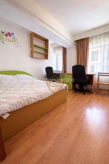 3 camere, Piata Ovidiu, Centrul Vechi, et 3, balcon, 2 bai, centrala gaze, A/C - 5