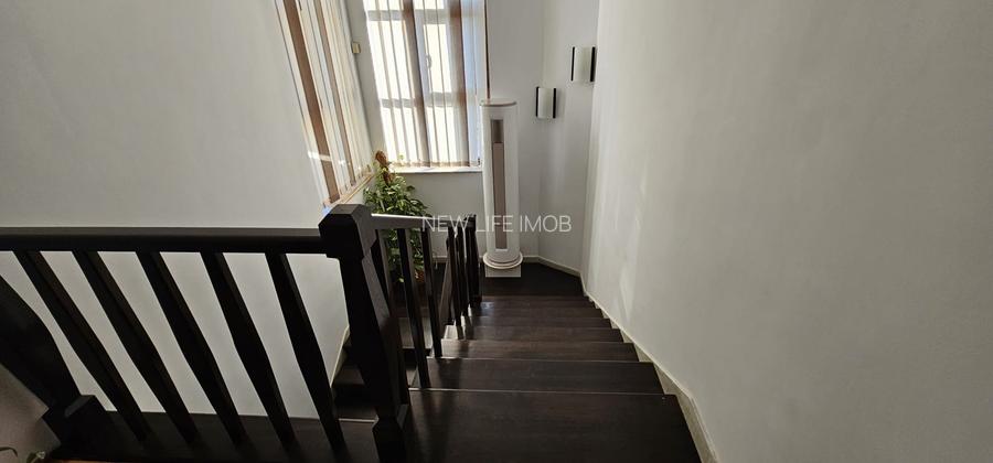 Vila cu teren de 1200 mp, ideal locuit/sediu de firma/clinica etc - 4