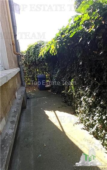 Casa de vanzare in zona Mantuleasa - 15