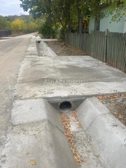 Teren intravilan 2100mp + casa + anexe 29.000 euro - 13