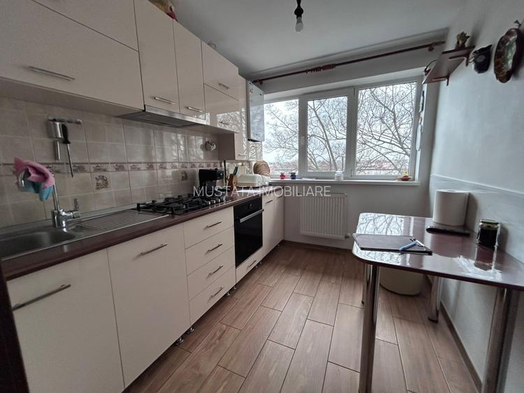 - Apartament 2 camere Renovat Total, zona Garii. Suprafata 48mp. - 7