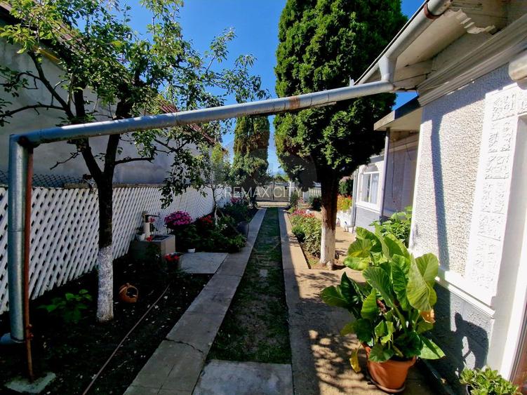 Vand sau schimb cu apartament  2 sau 3 camere si diferenta - 30