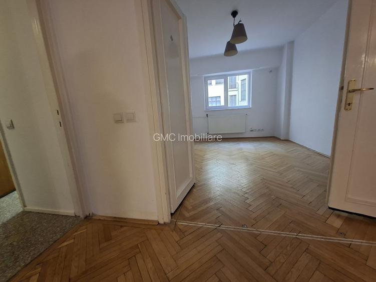 Apartament de inchiriat 3 camere Ultracentral Metrou Universitate L349 - 5