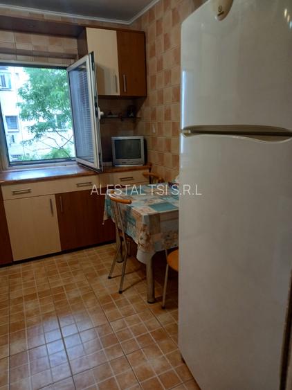 2 camere Vacaresti Pridvorului parc Lumea copiilor - loc de parcare - 16