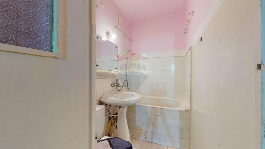Apartament 3 camere de vânzare, necesită renovare, Săcele - 7