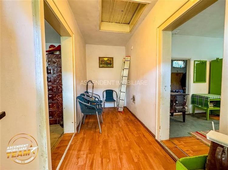 Refugiu cu farmec rustic cu:spatii auxiliare si 1.500 mp teren,Santionlunca,Cova - 5