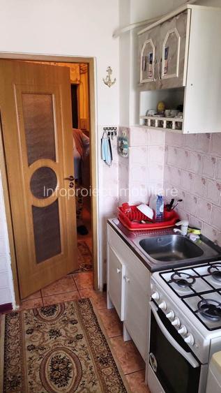 Apartament cu 2 camere, decomandat, cartier Micro 14, etaj 5, zonă liniștită - 9