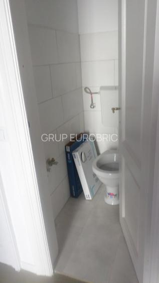 CASIN, AVERESCU, parter in VILA, LUX, nemobilat, utilat, curte mare, superb - 11