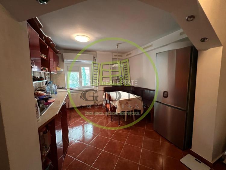 Apartament 3 camere, cartier Brazda lui Novac, zona Guliver - 4