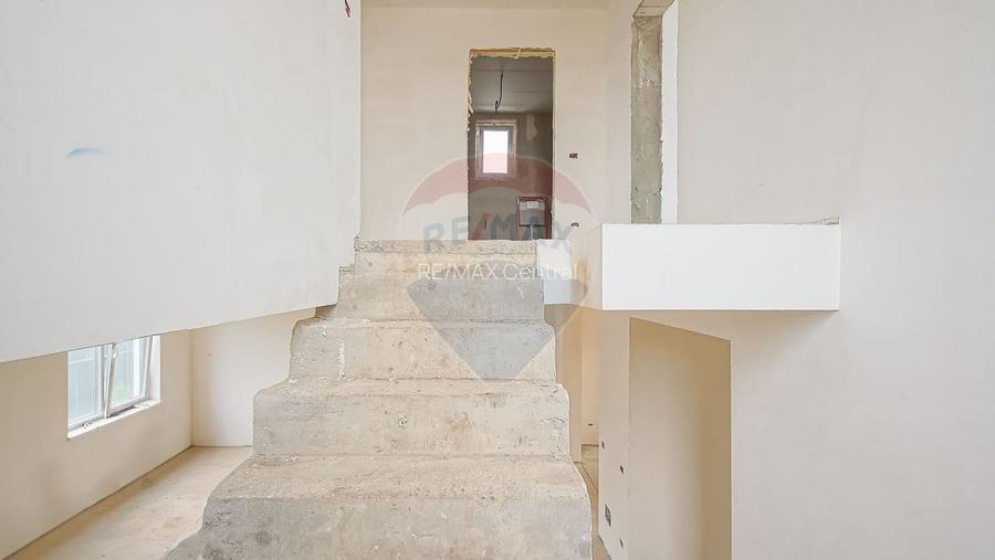 Casă Individuală în Cartierul Izvor - 10