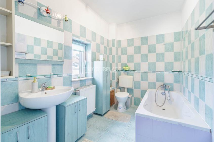 Vila în complexul Azur-Pipera,curte 100mp,loc de parcare,COMISION0 - 18