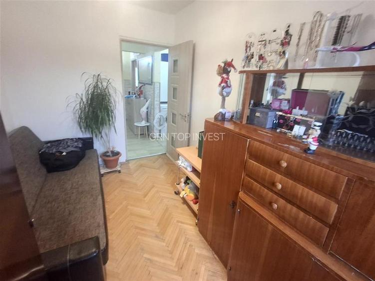 Apartament 3 camere decomandat 2 balcoane pivnita zona Valea Aurie - 18