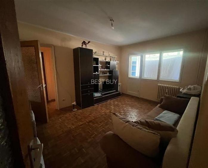 PIATA SUDULUI, EMIL RACOVITA, MOLDOVITA, 51 MP ETAJ 2/4 BLOC 1970 - 3