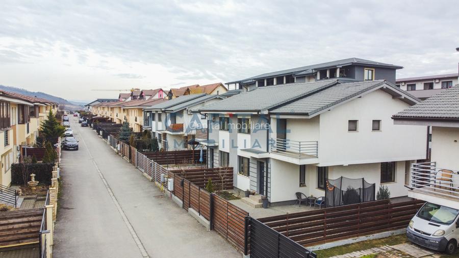COMISION 0 | Duplex 116 mp | 5 camere | Terasa Acoperita | | 232 mp Teren | - 3