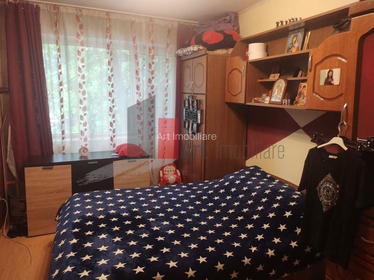 Vânzare apartament 3 camere Bd. Obregia - Turnu Măgurele