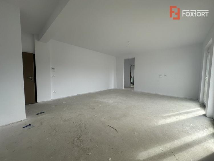 Apartament cu 2 camere, decomandat + terasa de 41 mp, in zona Aradului