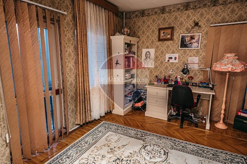 DE VANZARE Casă-muzeu în Răzvad | Reședință unică, 391 mp - 24