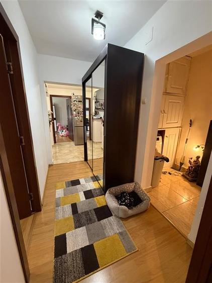 Apartament 3 camere, renovat, Supeco , etaj 4 cu acoperis
