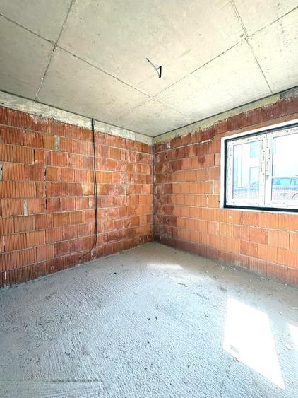Apartament nou pe 2 nivele strada Crasnei semifinisat 114.000eur neg