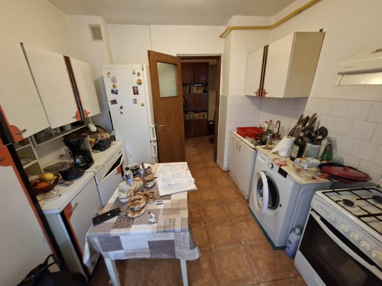 Apartament cu 2 camere, decomnadat, zona Cug