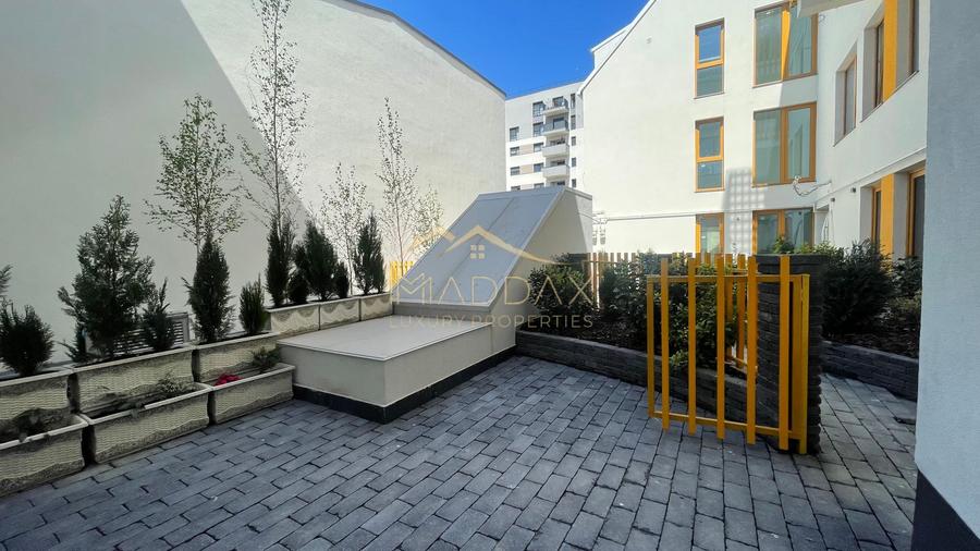 DUPLEX 3 Camere**TERASA+ CURTE**Bloc boutique***NOU// DOMENII