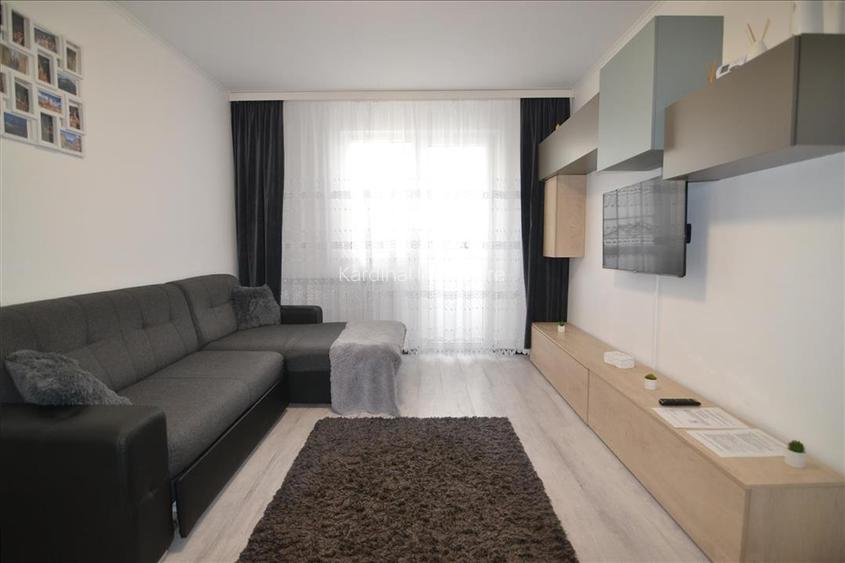 Apartament 3 camere decomandat,mobilat,utilat, etaj intermediar  Astra -Berzei - 2