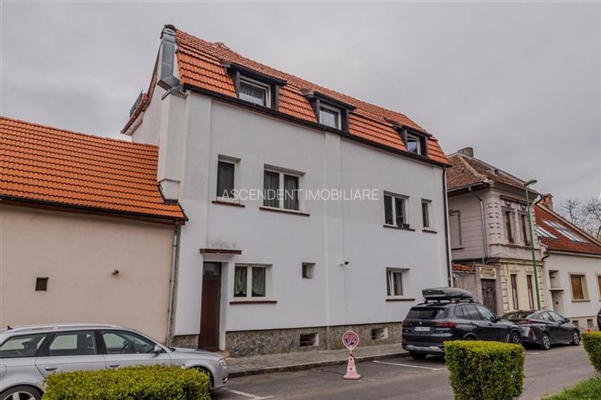 Locuinta cu caracter,doua niveluri,4 camere,terasa,garaj,curte,Centru Istoric Br - 22