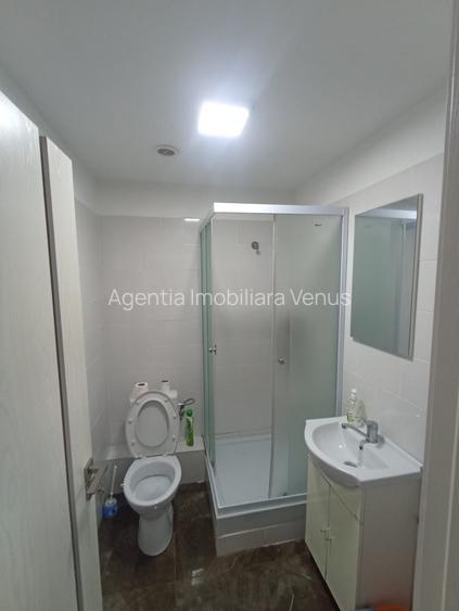 Garsoniera renovata libera de pe 3 martie - 6