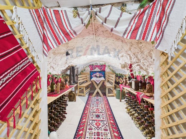 Casă / Vilă cu 5 camere de vânzare în orașul Negru Vodă, zona Central - 12