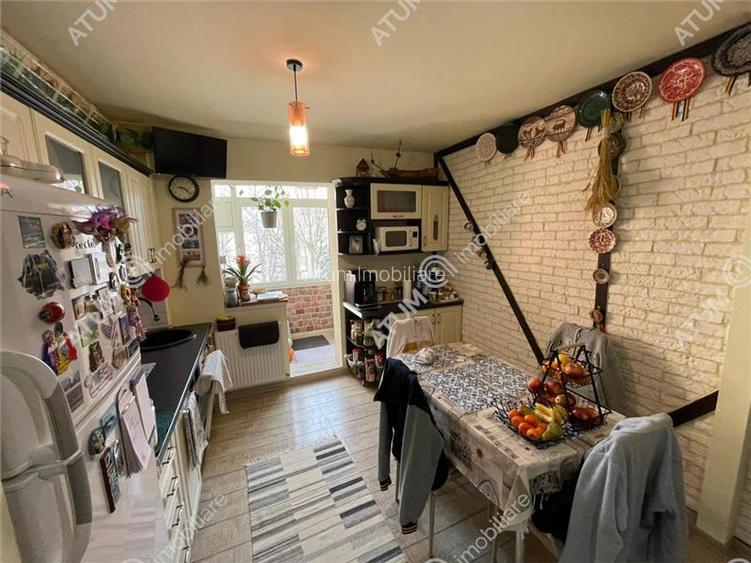 Apartament 3 camere balcon etaj 1 zona Vasile Aaron din Sibiu - 8