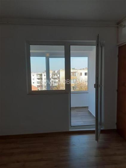 Garsoniera de inchiriat – Centrul Civic   Zizinului - 2