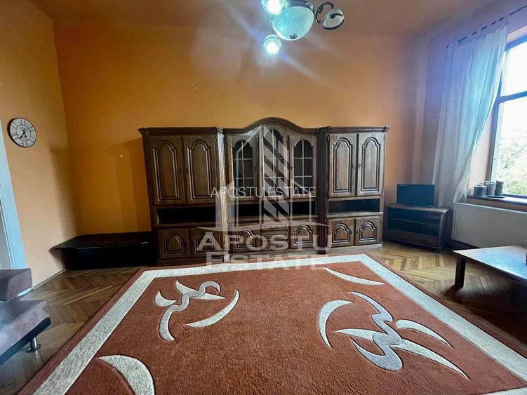 Apartament 2 camere in cladire istorica,etaj intermediar,zona Neptun - 5
