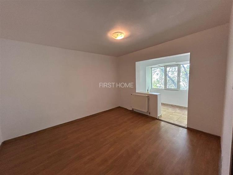 Apartament cu 3 camere de vanzare, zona Piata Moldovei - 3