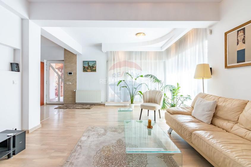 Casă / Vilă + cladire birouri de vanzare in Aviatiei, venit pasiv - 8