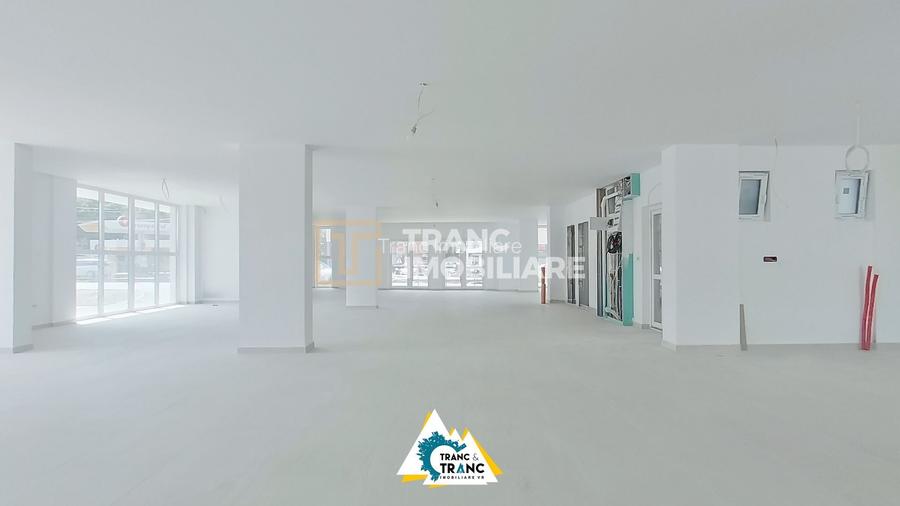 Spațiu comercial nou, de 200 mp, la prima inchiriere, pe Calea Radnei - 6