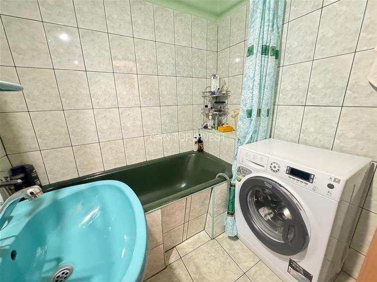 Apartament decomandat 3 camere cu 2 balcoane zona Valea Aurie - 13