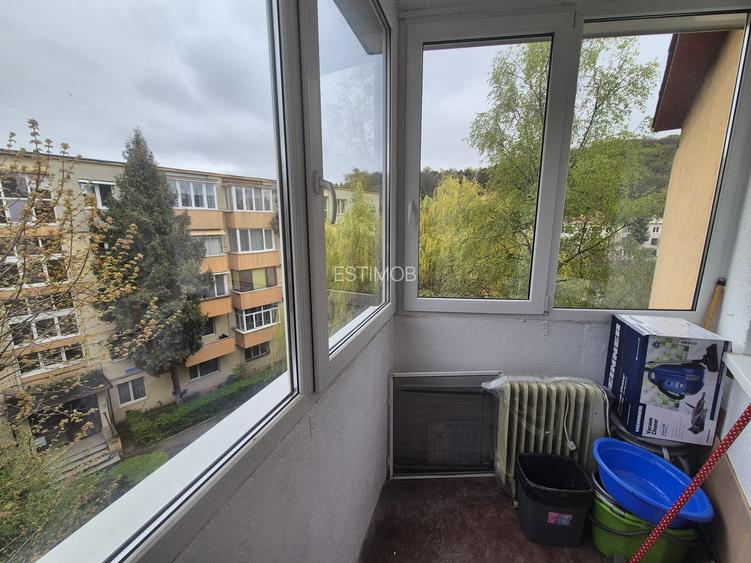 Inchiriere garsoniera cocheta mobilata si utilata zona Centrul Civic AFI Brasov - 6