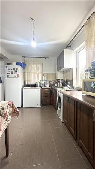 Casa de vanzare in Poiana cu Teren de 350 mp - 5