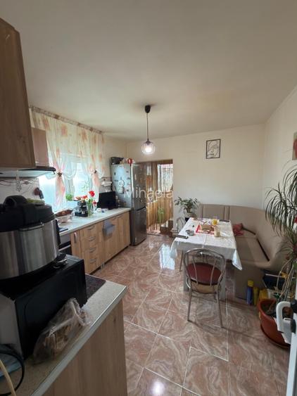 Vand casa cu etaj + teren - 4