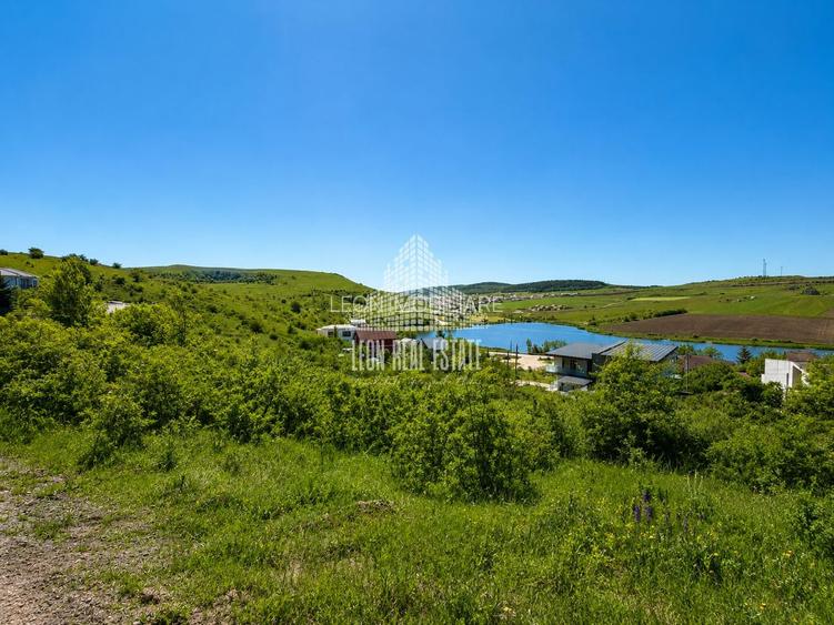 Teren intravilan ~750mp in Chinteni cu panorama spre LAC - 2 parcele disponibile - 3
