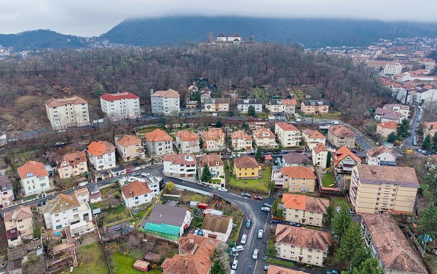 Apartament deosebit intr-o  vila  situata pe Dealul Cetății - 17