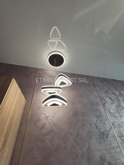 2 CAMERE-VEDERE  MARE +PARCARE -TERMEN LUNG(INCLUSIV VARA)-500 E - 23