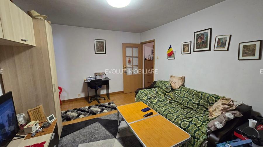 Apartament semidecomandat- zona inel I - 4
